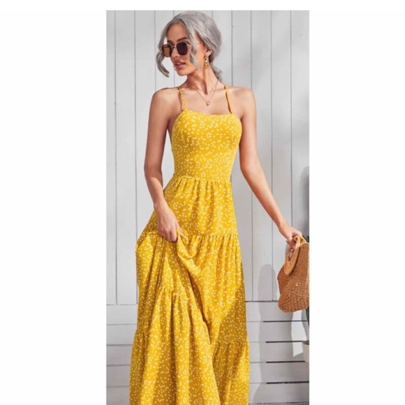 ZATTCAS’ Smocked top Midi Tiered Floral Dress Yellow/White size Medium - Picture 1 of 16